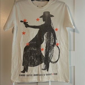 New without tags Beyonce Cowboy Carter T-Shirt Tour 2025 Size S CCT2025